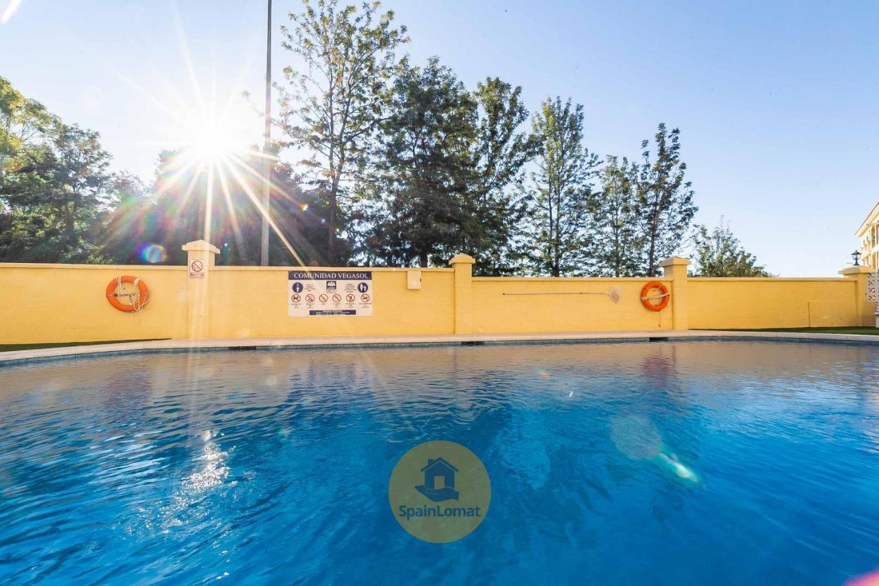 Nice 2 Bedroom Apartment For Family In Los Pacos Fuengirola Bagian luar foto